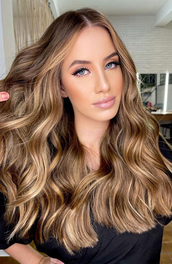 2021 Hairstyle And Color - Wavy Haircut