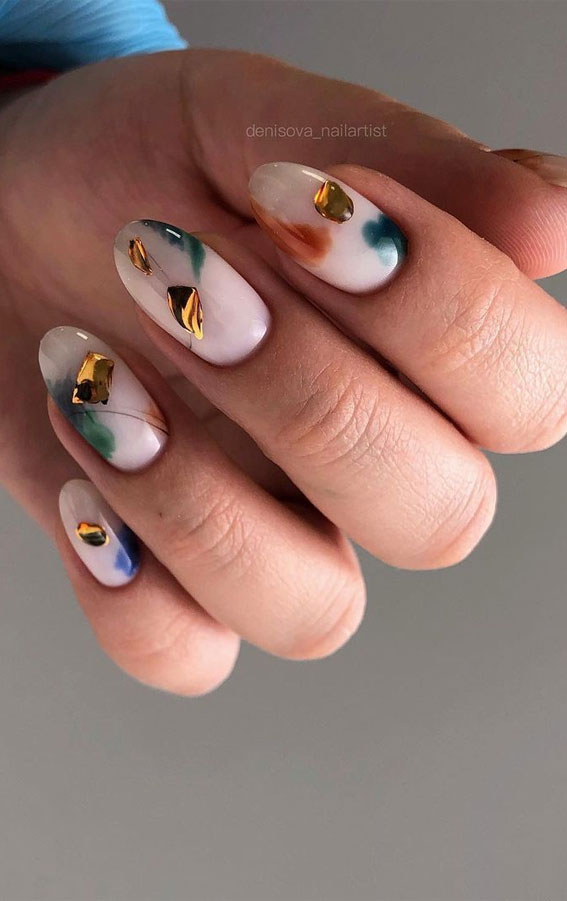 Abstract Nails Are Majorly Trending for 2021—Here Are 17 Examples Giving Us  Retro Vibes
