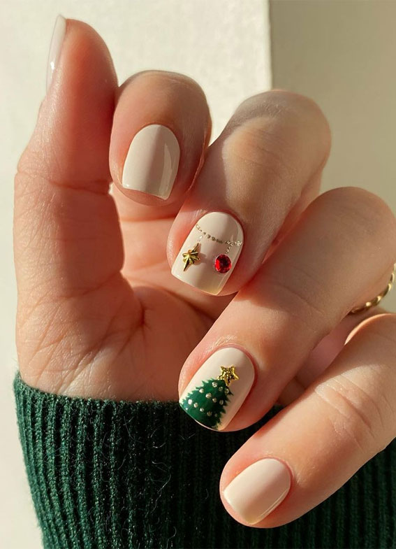 christmas nail designs 2020, christmas nail designs 2020, christmas nail art, easy christmas nail art, christmas nail ideas, christmas nail designs acrylic, christmas nails, festive christmas nails, festive nails, holiday christmas nails