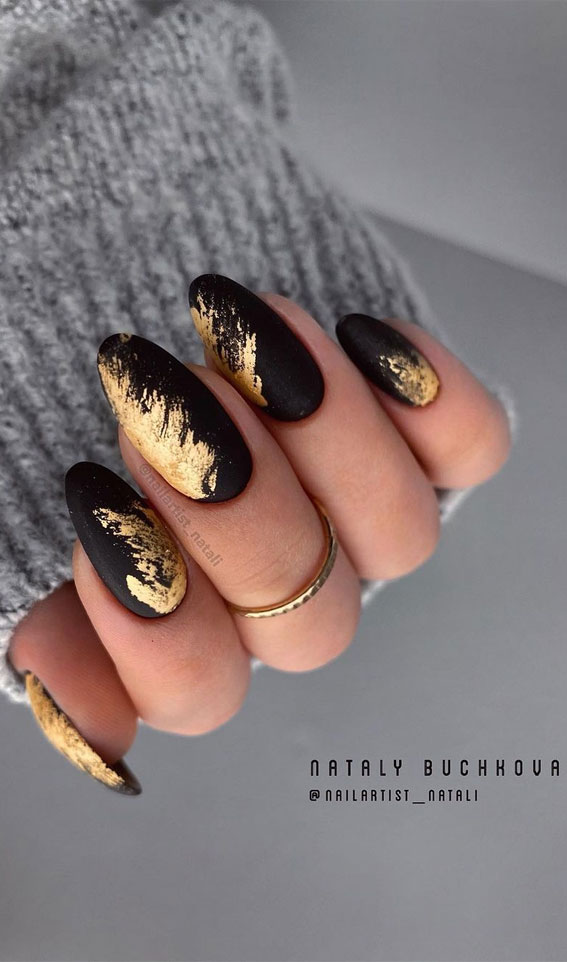 matte black nails design, matte black nails design with gold foil, black and gold nails, matte nails , nail polish trends 2021, creative nails 2021, nail trends 2021, nails 2021, 2021 nail color trends, 2021 nail colors, nail trends winter 2021, 2021 nail shape trends, nail polish 2021, glitter nail trends 2021