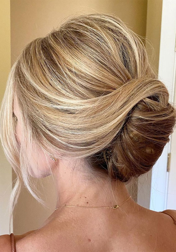 33 Elegant French Twist Updos To Get Inspired - Weddingomania