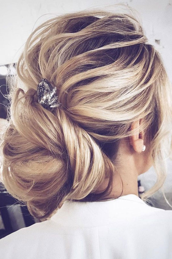 54 Cute Updo Hairstyles That Are Trendy for 2021 : Cute Messy Updo