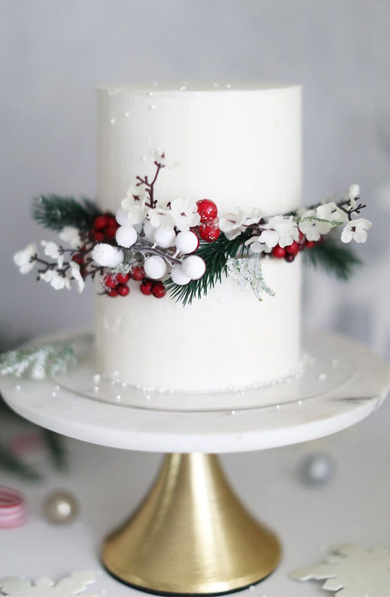 Winter Cake Ideas Must Try This​ Winter​ Season : Christmas cake botanicals theme
