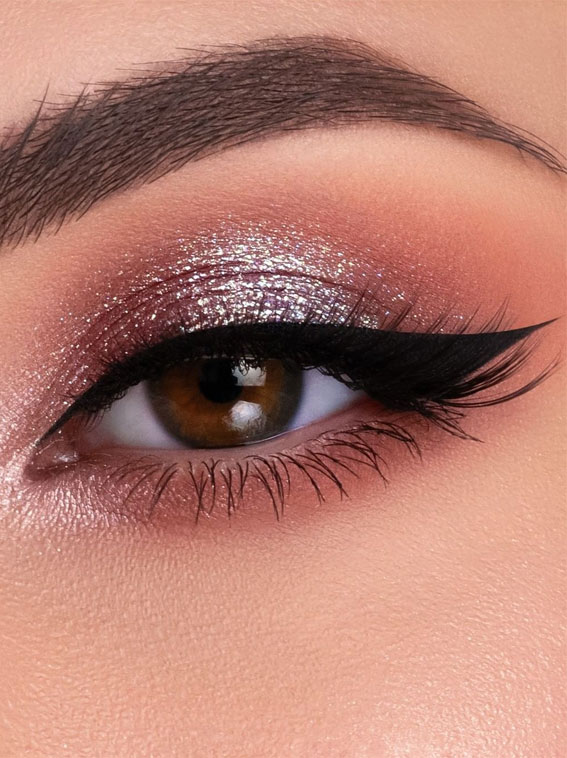 Dalset zanger anker Best Eye Makeup Looks for 2021 : Sparkle rose gold eye makeup