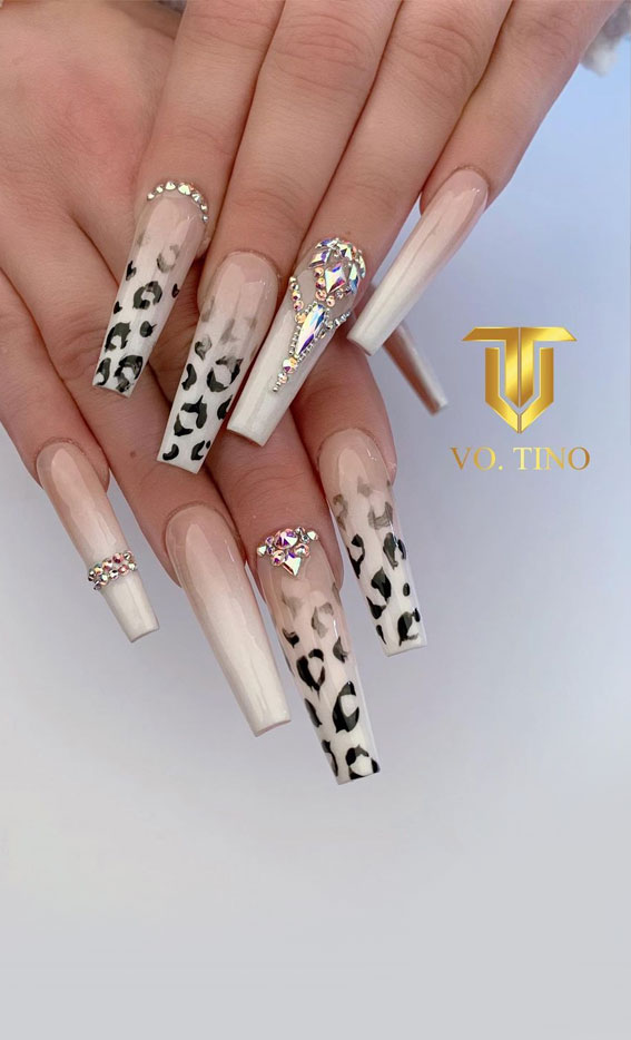 Nail Art Design Ideas To Wear in 2021 : Snow leopard nail art ...