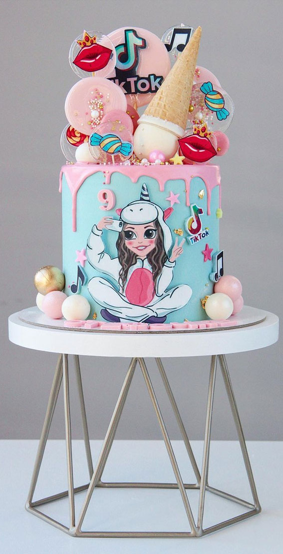 tik tok birthday cake, cute girl birthday cake, tik tok birthday cake ideas
