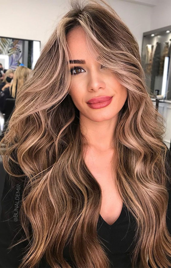 Trendy Brown Hair Colour Ideas for 2021 : Brunette with multi shades of blonde