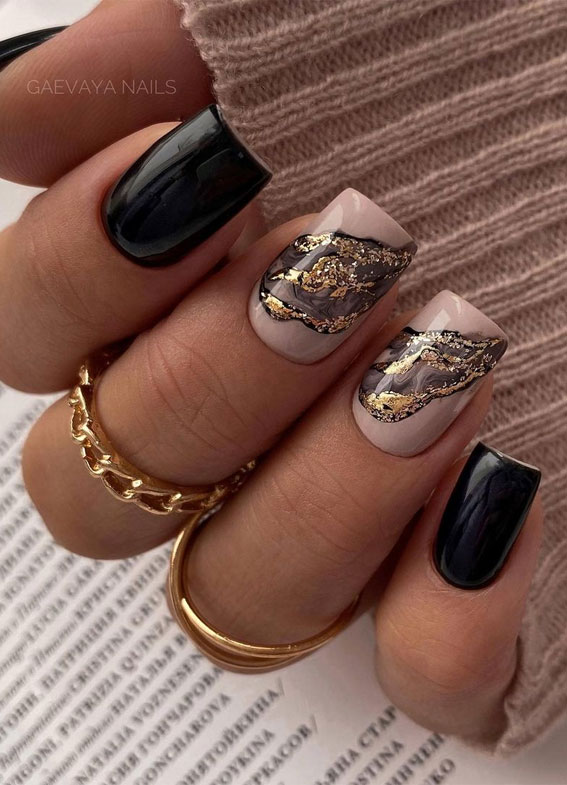 Cute Spring Nails That Will Never Go Out Of Style : Black and gold marble nail art design