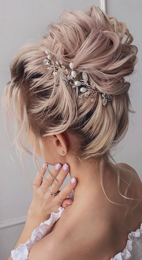 Updo Hairstyles for Your Stylish Looks in 2021 : Textured high bun