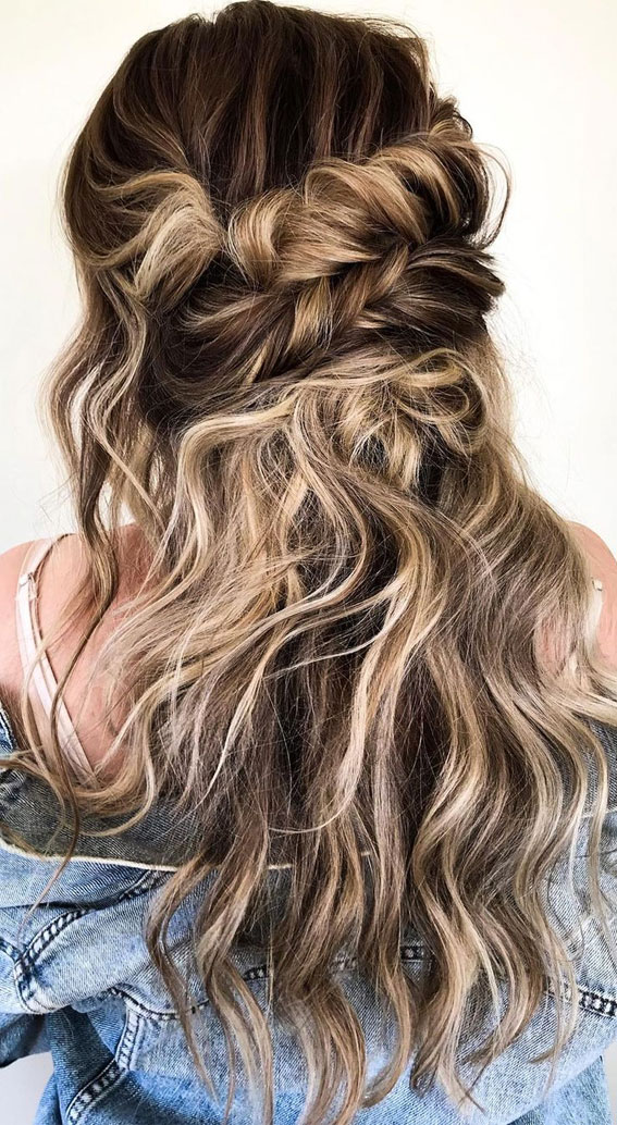 Half Up Hairstyles That Are Pretty For 2021 : Boho Textured half up
