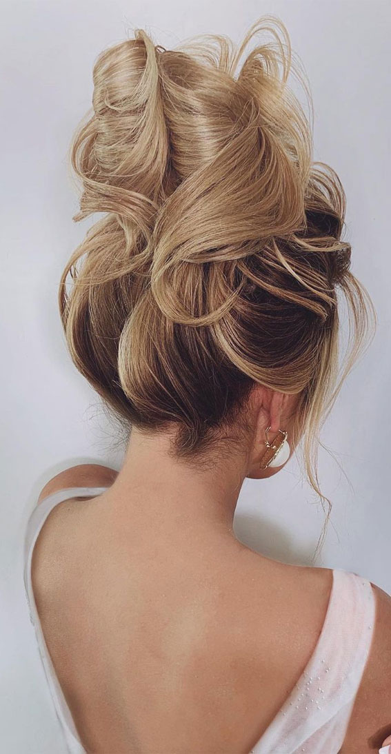 top knot, high bun hairstyle, messy updo, wedding updo, updo, bridal updo, updo hairstyles , updo hairstyle ideas 2021, updo trends, updo for medium hair length