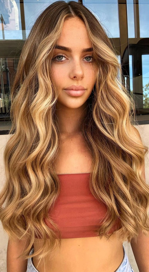 These Are The Best Hair Colour Trends in 2021 : Summer beachy bright blonde long hair