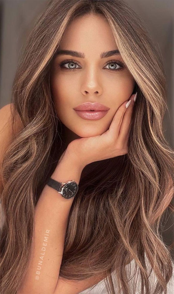 tawny hair color trends 2021, 2021 hair color trends , 2021 blonde hair color trends, hair color ideas for brunettes, 2021 hair color trends female, brown hair color with highlights, brunette hair color, dark brunette hair, walnut brown hair colour #haircolour #brunettehaircolor #haircolorideas