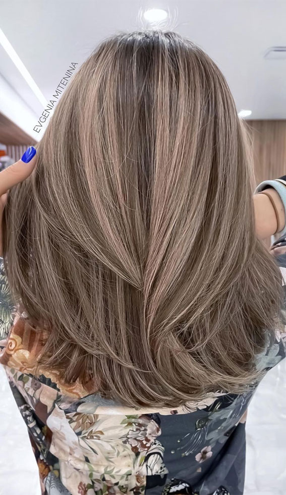 These Are The Best Hair Colour Trends in 2021 : Creamy mushroom hair color