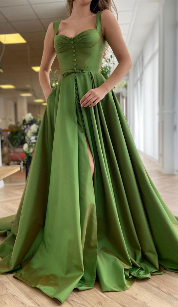 32 Hottest Prom Dress Ideas That’ll Make You Swoon : iridescent green gown