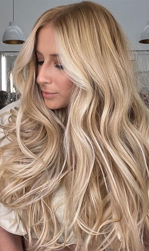 These Are The Best Hair Colour Trends in 2021 : Medium beige blonde