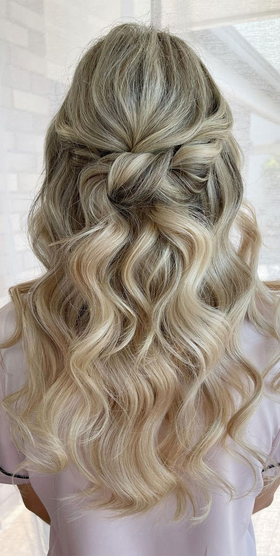 Trendy Half Up Half Down Hairstyles : Knotted Half Up