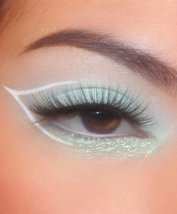 Latest Eye Makeup Trends You Should Try in 2021 : Mint and White Aesthetic Makeup
