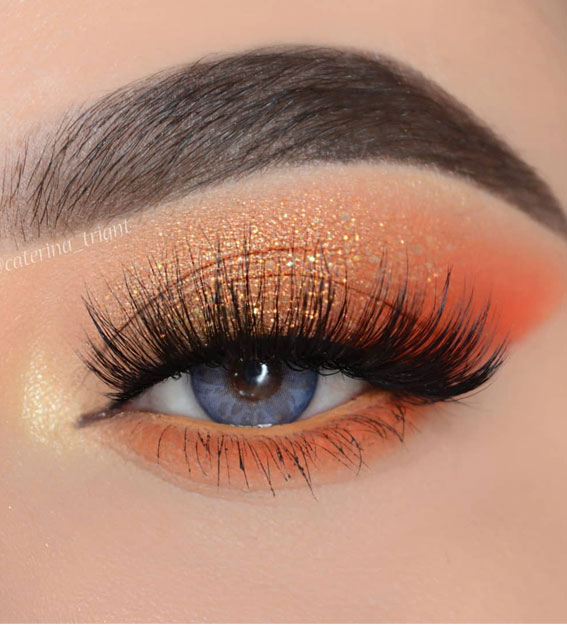 Latest Eye Makeup Trends You Should Try In 2021 : Shimmery Peach Makeup Look