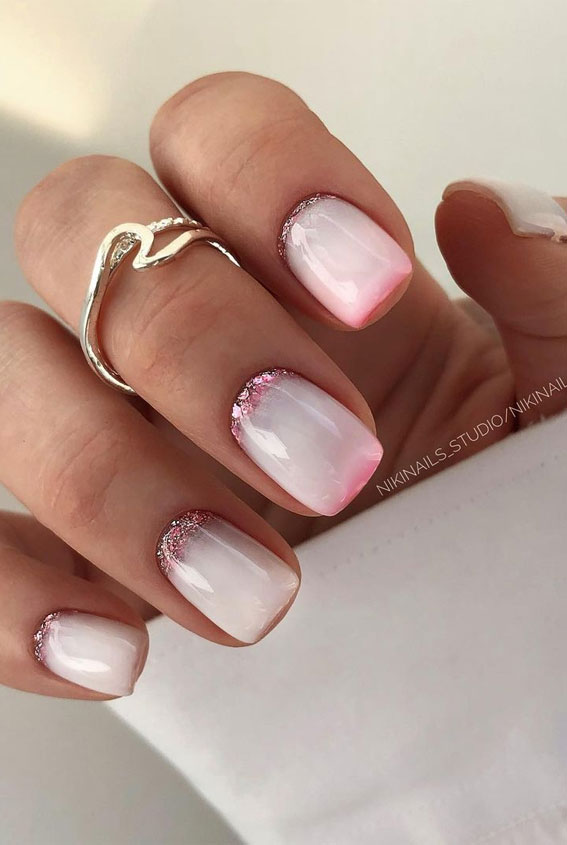 Cute Spring Nails That Will Never Go Out Of Style : Ombre pink and rose  gold nails
