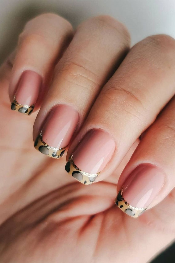 snake print nails, snake print french tips, sneak nail tips, snake printed nails, snake french manicure