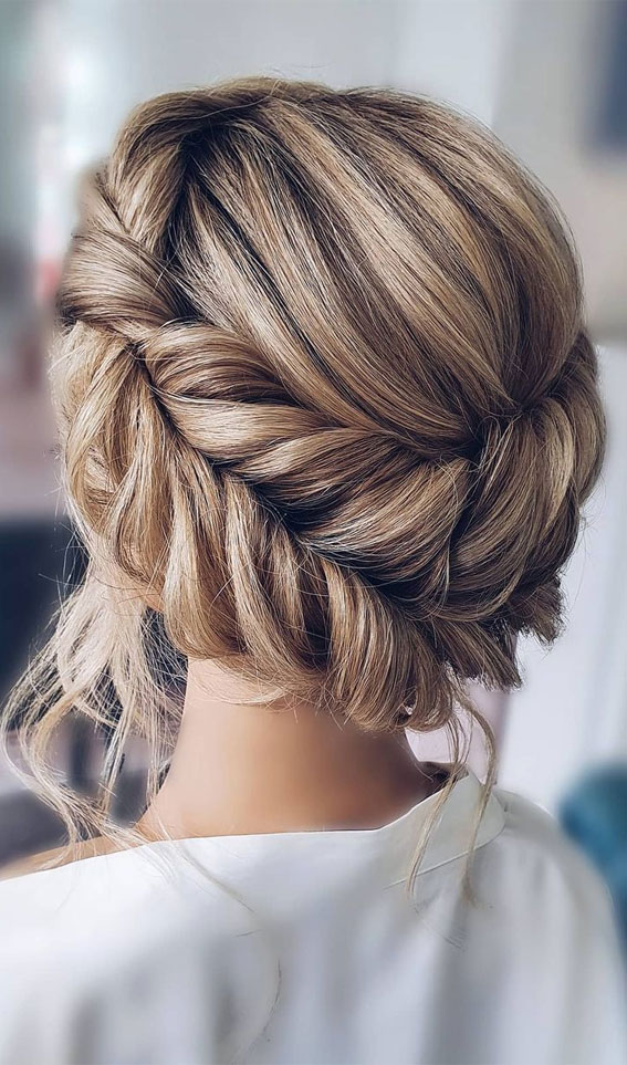 Discover 146+ crown updo hairstyle super hot - POPPY