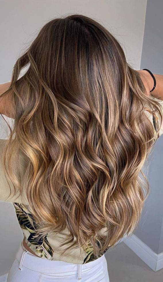63 Charming hair colour ideas & hairstyles : Honey Blonde with Waves