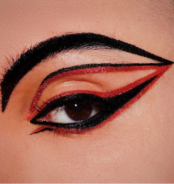 Latest Eye Makeup Trends You Should Try In 2021 : Black & Red Graphic Look