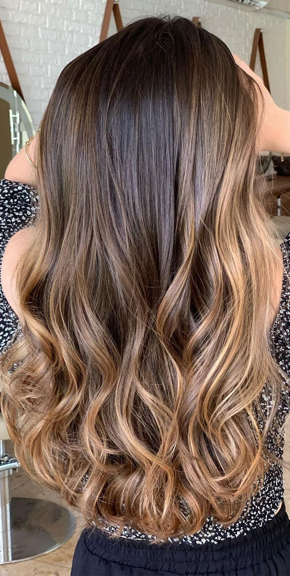 Cute Summer Hair Color Ideas 2021 : Balayage blonde with bright tips