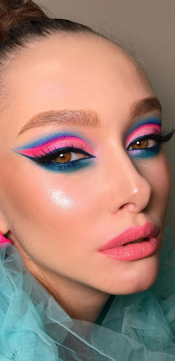 tråd Teenageår Spekulerer Creative Eye Makeup Art Ideas You Should Try : Bright pink and blue color  combo for bold look