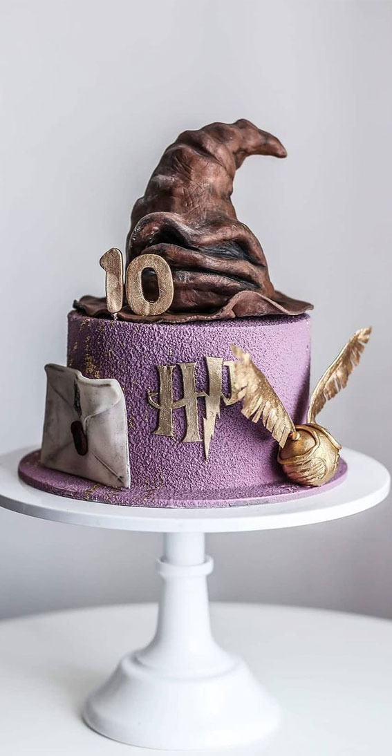 Harry Potter Cake Design Ideas : Purple Cake with the Sorting Hat