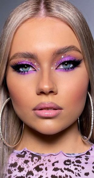 Creative Eye Makeup Art Ideas You Should Try : Pretty in Lavender Dawn