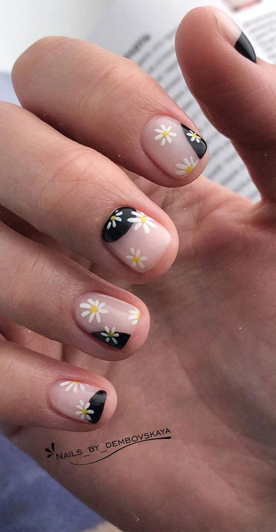 3,230 Painted Nail Designs Stock Photos, High-Res Pictures, and Images -  Getty Images