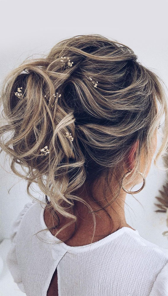 40 Updos for Long Hair - Easy and Cute Updos for 2024