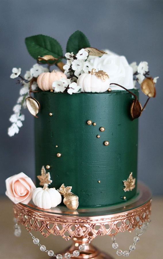 25 Cute Birthday Cake Ideas : Green Cake with Mini Pumpkins