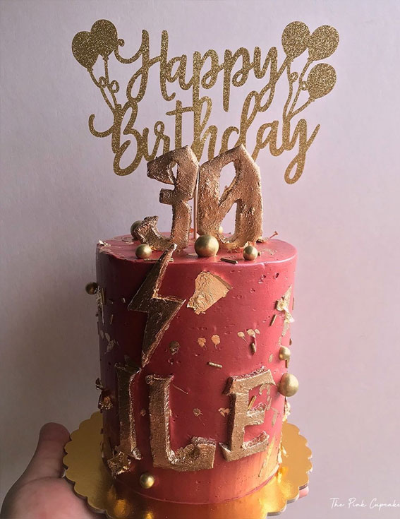 30+ Cute Harry Potter Cake Designs : Red & Gold 30th Birthday Cake