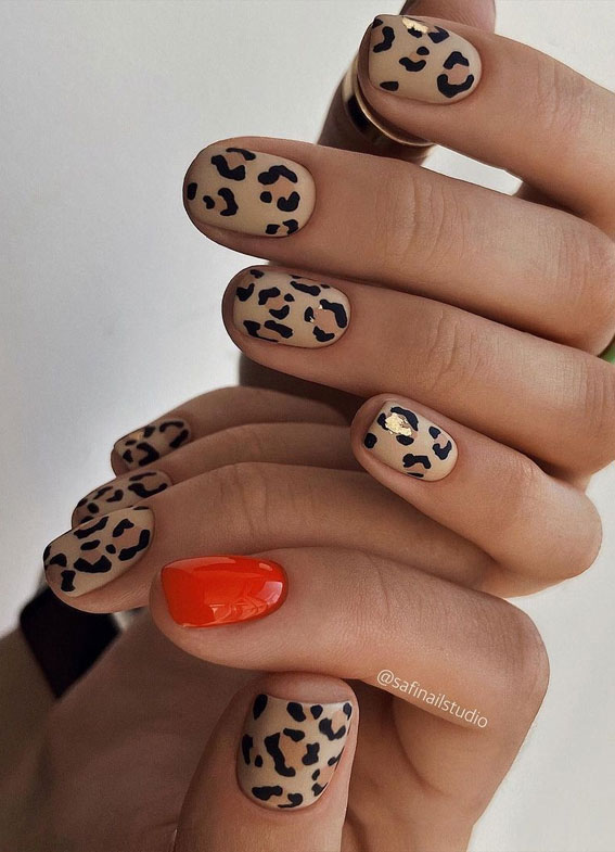 27 Short summer nails 2021 : Nude Brown Cheetah Nail Art