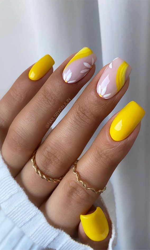 27 Short summer nails 2021 : Yellow Rainbow & Flower Nail Art