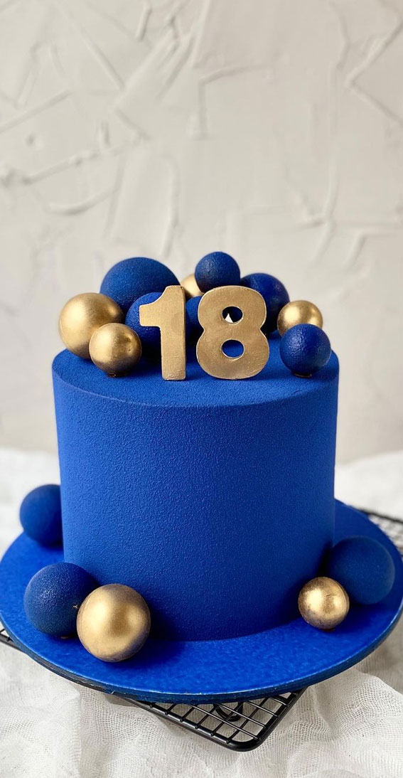 royal blue birthday cake, 18th birthday cake, birthday cake ideas