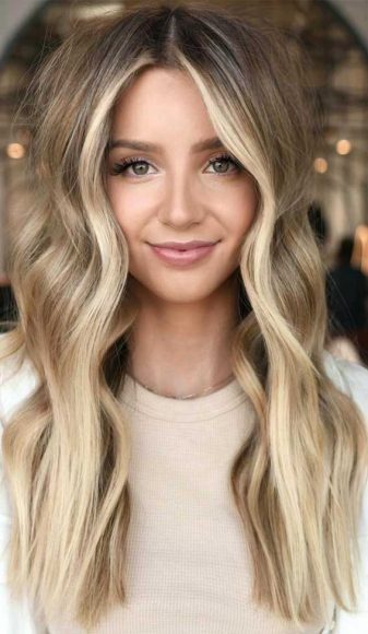 35 Best Fall 2021 Hair Color Trends : Beige and Buttery Blonde Hair Color