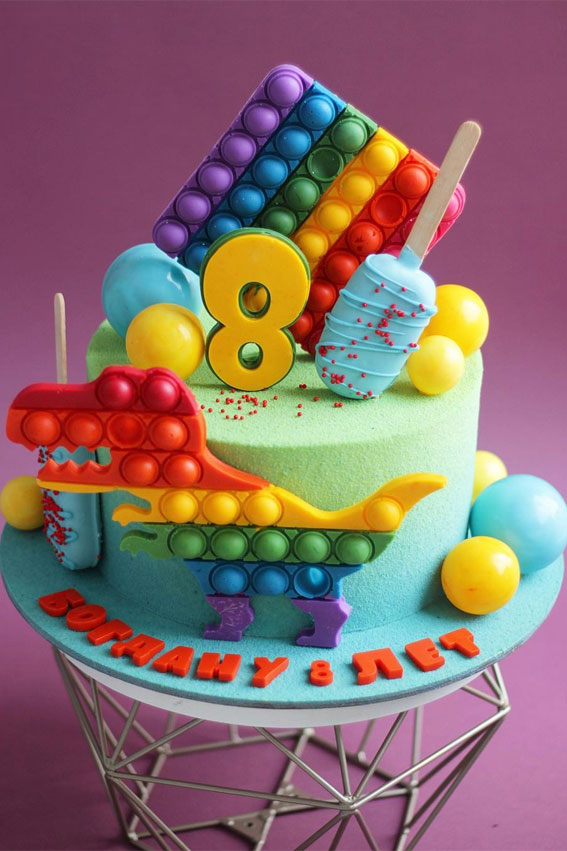 8 years old birthday cake, fidget toy birthday cake,  cake ideas 2021