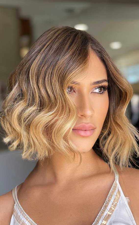 50 Trendy Hair Colors To Wear in Winter : Golden Sand French Balayage Bob Haircut