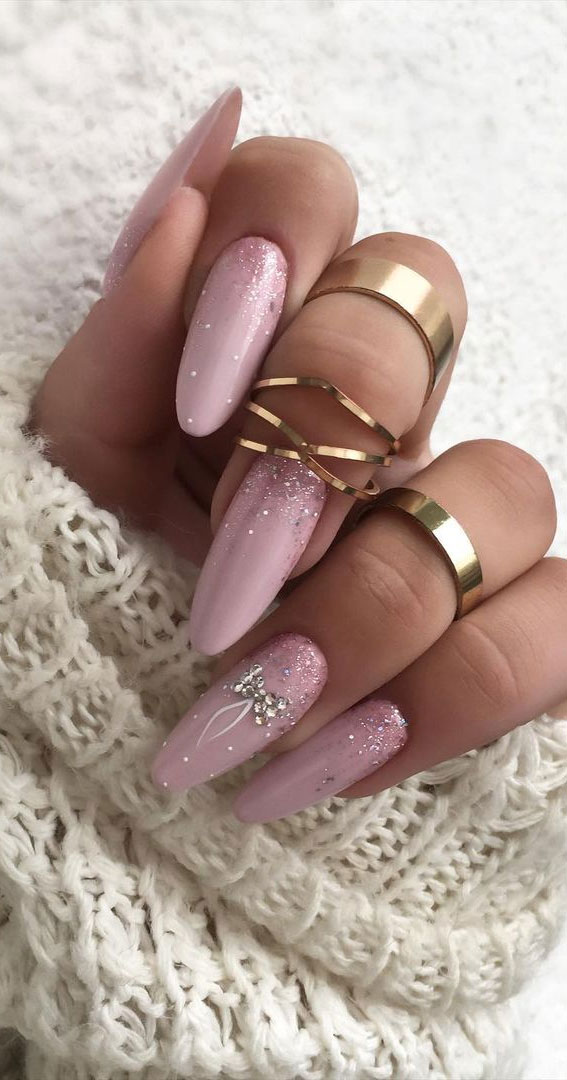 baby pink shimmery nails, almond shape nails,  winter nails design, winter nails colours, winter nails coffin, nail trends winter 2021, winter nails 2021, winter nails 2021 coffin, winter nails acrylic
