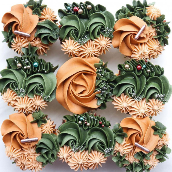 25 Christmas Cupcakes To Help You Throw a Festive Celebration : Moss green and yellow ochre cupcakes