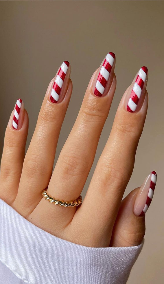 candy cane nails, modern christmas nails, christmas nails, festive christmas nails, short chritstmas nails, nail design chritmas 2021, christmas nail designs