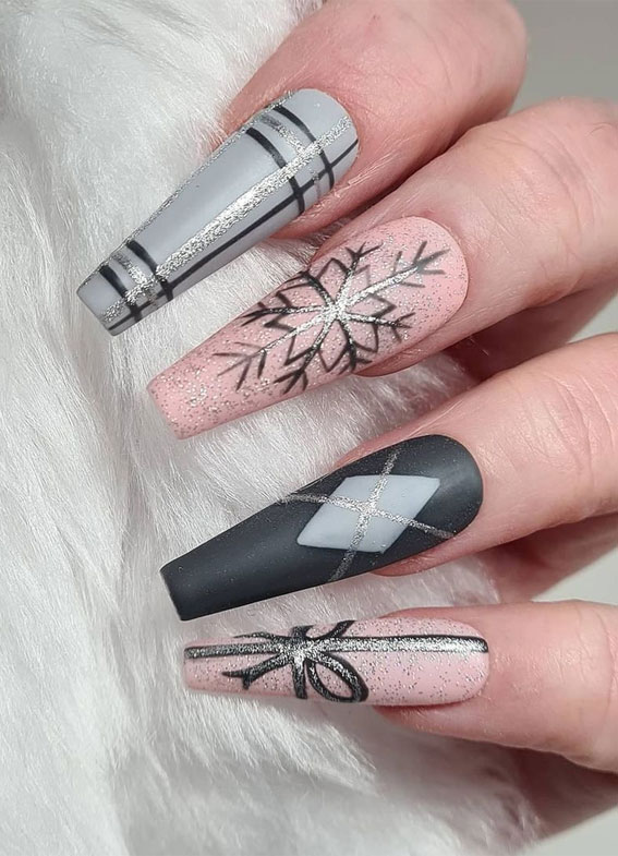 30 Christmas Nail Designs for 2021 : Grey and Pink Christmas Nails