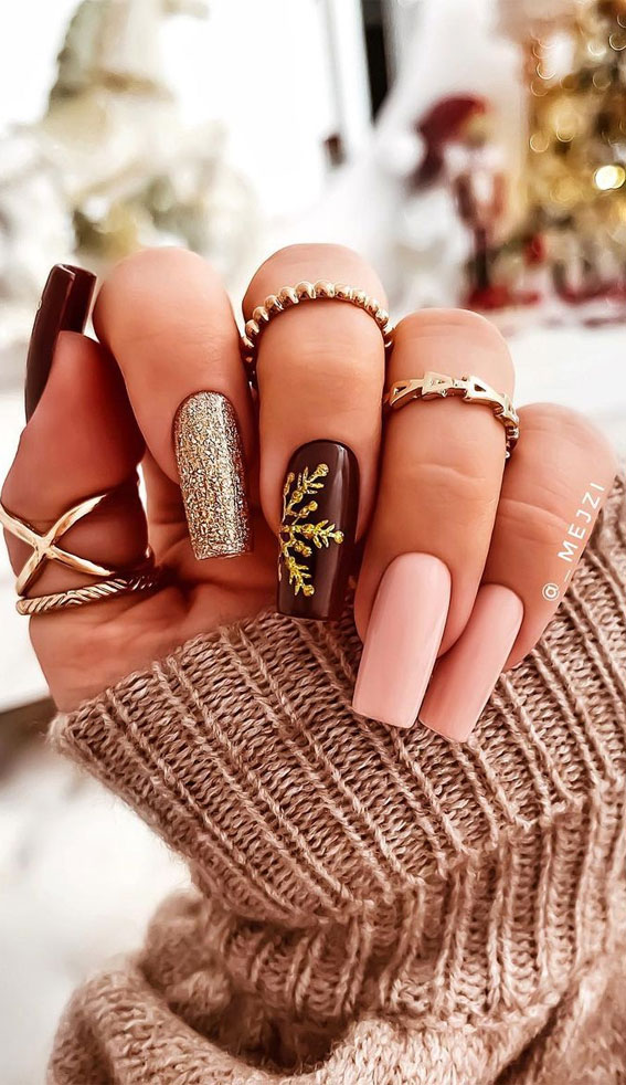 The 39 Prettiest Christmas & Holiday Nails : Shades of Brown Festive Nails