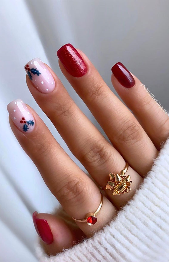 The 39 Prettiest Christmas & Holiday Nails : Holly and Red Christmas Nails