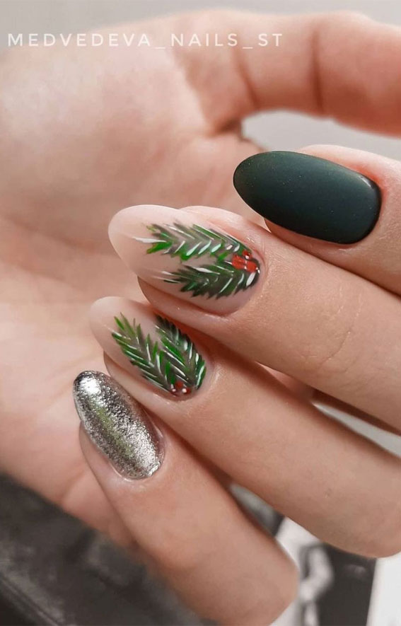 40 Festive Christmas and Holiday Nails 2021 : Matte Black and Silver Christmas Manicure