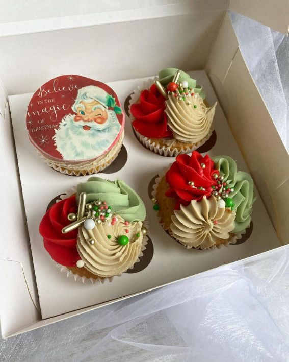 christmas cupcakes designs. christmas cupcakes 2021, christmas cupcakes pictures, christmas cupcakes images, festive cupcakes, holiday cupcakes, santa cupcakes, chocolate christmas cupcakes